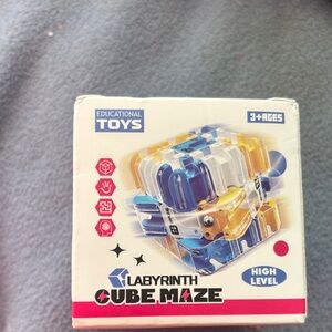 Cube Maze - Blue, Yellow, White